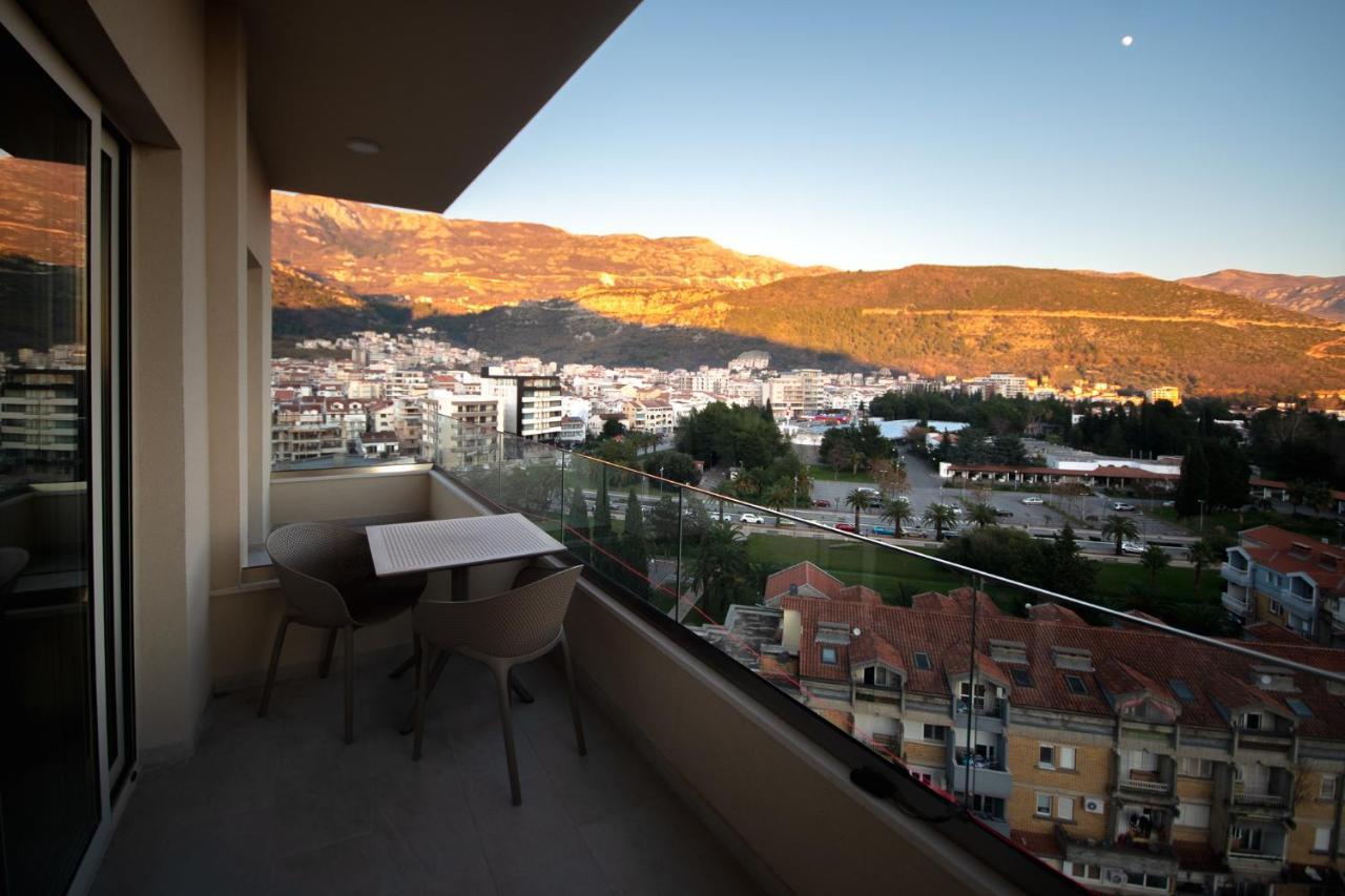 Montesun Boka Apartments Budva Luaran gambar