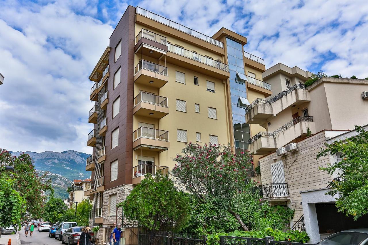 Montesun Boka Apartments Budva Luaran gambar