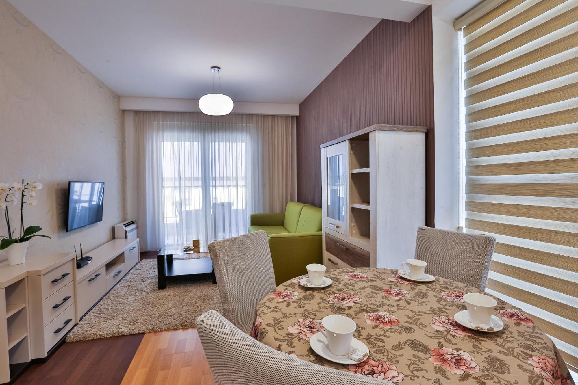 Montesun Boka Apartments Budva Luaran gambar